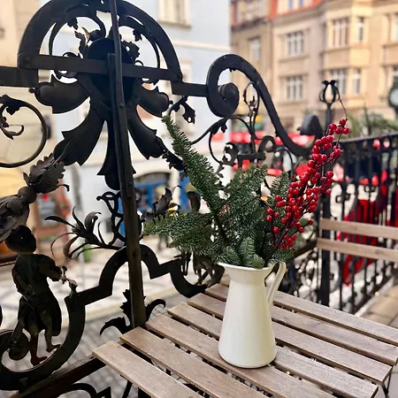 Melichar Trost 公寓 *